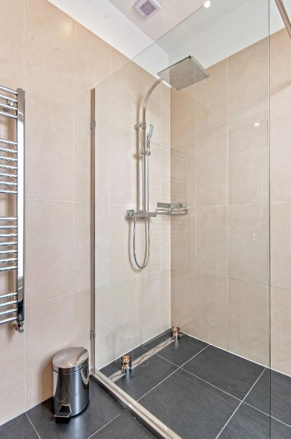 Luxury Paulay Street Apartment Budapest Exterior photo