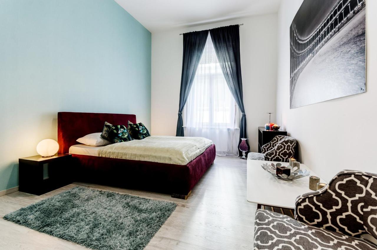 Luxury Paulay Street Apartment Budapest Exterior photo